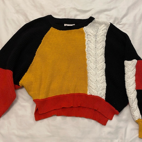 Sincerely Jules Cropped Sweater - Picture 3 of 3